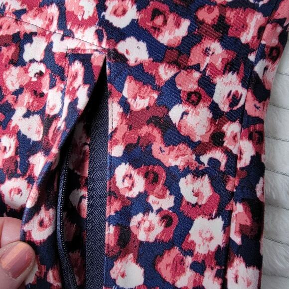 T by Talbots Medium Quarter Zip Pullover Pink Navy Floral UPF 50 Sun Shirt - Picture 7 of 9